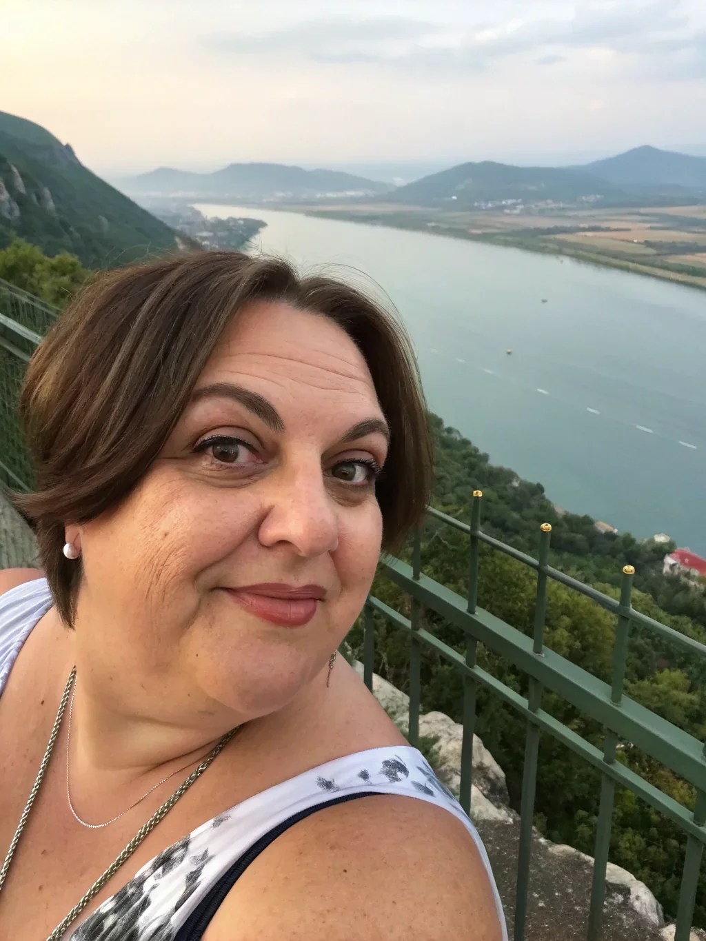 Inès